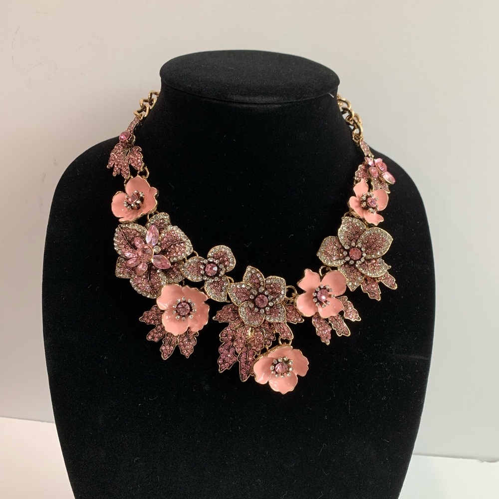 Eye Candy LA - Amata Statement Necklace - Pink - Picture 2 of 5